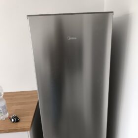 Midea MERB276FGE02A Kühl-Gefrierkombination 270L | NoFrost | 180cm | Inox photo review