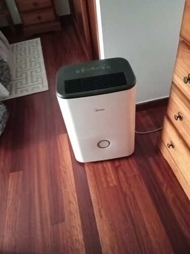 Deshumidificador Midea 12L/día Silencioso - Compacto para 20-35m², APP Inteligente, Anti-Moho photo review